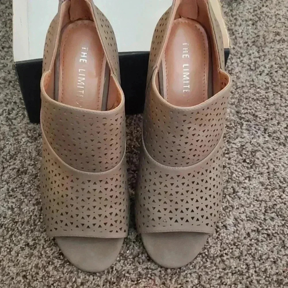The Limited Taupe High Heels Size 9.5